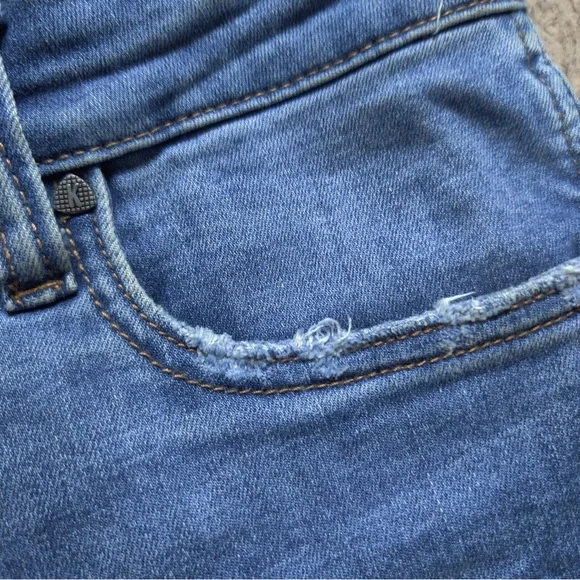 Kut from the Kloth Kelsey High Rise Ankle Flare Jeans 8 Two Tone Blue Ripped Hem - Picture 4 of 12